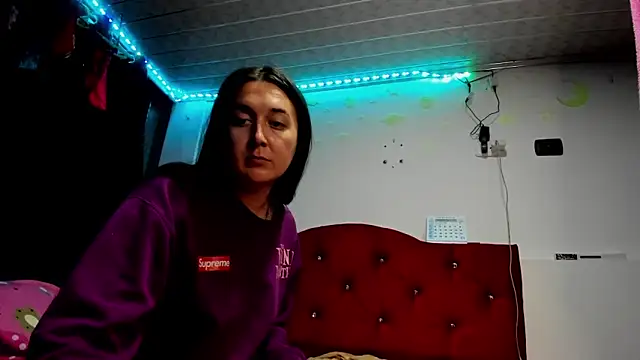 Sweet-Suck69 online show from 03-10-25, 01:23