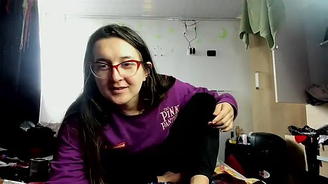 Sweet-Suck69 online show from 03-20-25, 06:53