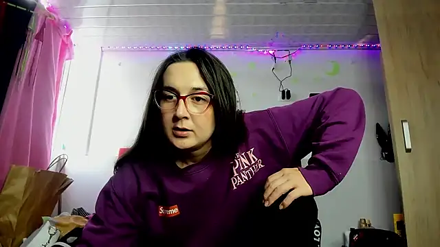 Sweet-Suck69 online show from 03-21-25, 08:50