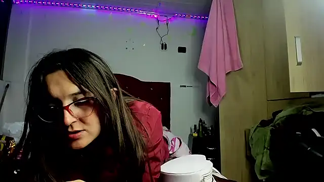 Sweet-Suck69 online show from 03-23-25, 04:05