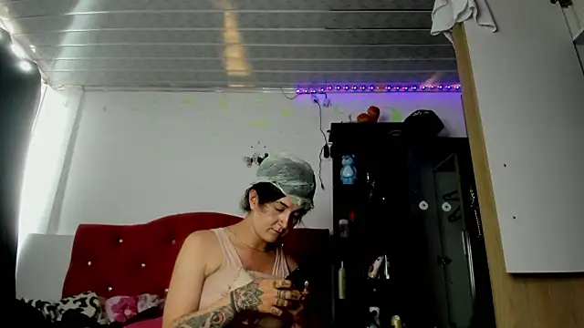 Sweet-Suck69 online show from 11-27-25, 08:44