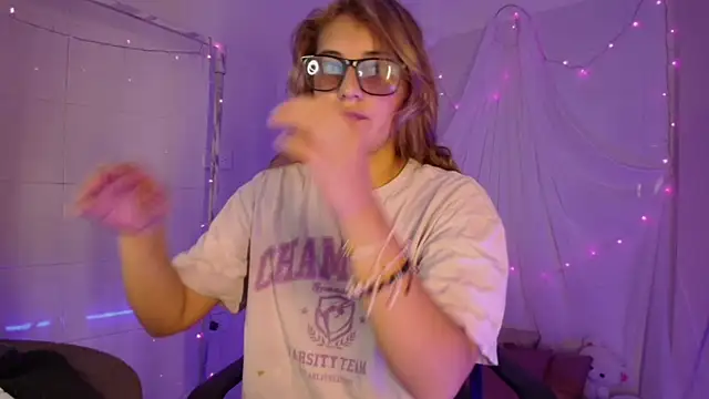 Giia paiige18 online show from 11-14-25, 10:07