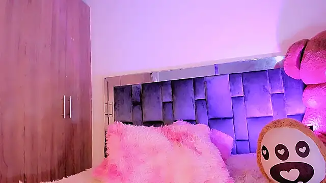 Snapshot of Vianca_Chanel chatting on 01-16-25, 12:12 Vianca Chanel online show from 01-16-25, 12:12