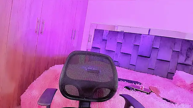 Snapshot of Vianca_Chanel chatting on 01-22-25, 04:44 Vianca Chanel online show from 01-22-25, 04:44