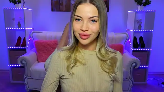 Snapshot of EmmyMills chatting on 01-07-26, 08:55 EmmyMills online show from 01-07-26, 08:55