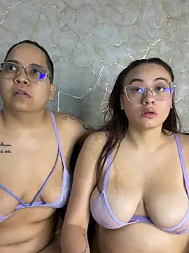 Snapshot of naughtylesbians__ chatting on 06-08-26, 01:50 naughtylesbians online show from 06-08-26, 01:50