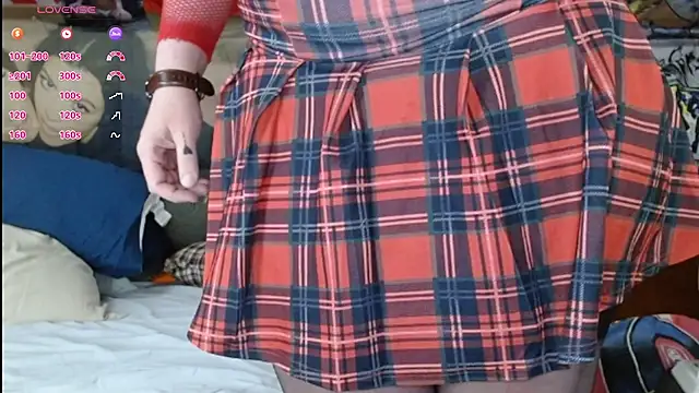 Snapshot of cosmicjones chatting on 11-27-25, 09:33 cosmicjones online show from 11-27-25, 09:33