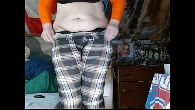 Snapshot of cosmicjones chatting on 02-19-26, 10:00 cosmicjones online show from 02-19-26, 10:00