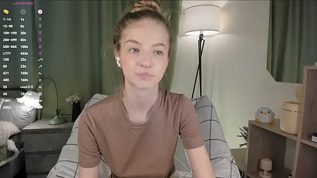 Snapshot of YuNabif chatting on 10-15-25, 07:08 YuNabif online show from 10-15-25, 07:08