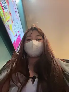 Lami Mi online show from 02-11-25, 02:02