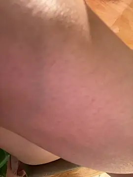 Lami Mi online show from 04-18-26, 07:45