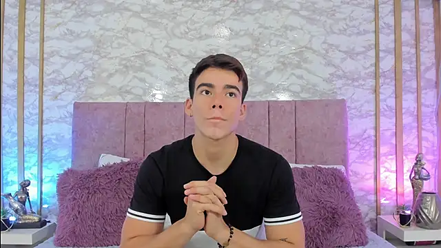 Snapshot of its_liam18 chatting on 01-11-25, 08:54 its liam18 online show from 01-11-25, 08:54