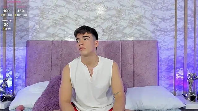 Snapshot of its_liam18 chatting on 01-18-25, 01:08 its liam18 online show from 01-18-25, 01:08