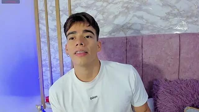 Snapshot of its_liam18 chatting on 02-09-25, 09:39 its liam18 online show from 02-09-25, 09:39