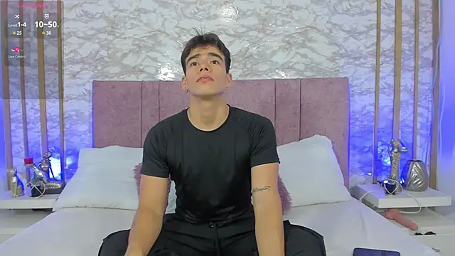 Snapshot of its_liam18 chatting on 02-21-25, 12:27 its liam18 online show from 02-21-25, 12:27