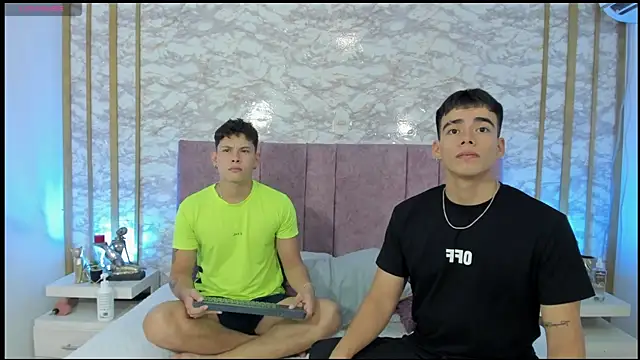 Snapshot of its_liam18 chatting on 03-02-25, 09:43 its liam18 online show from 03-02-25, 09:43