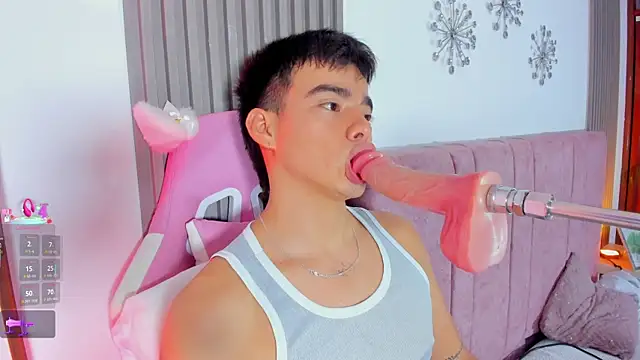 Snapshot of its_liam18 chatting on 11-21-25, 01:15 its liam18 online show from 11-21-25, 01:15