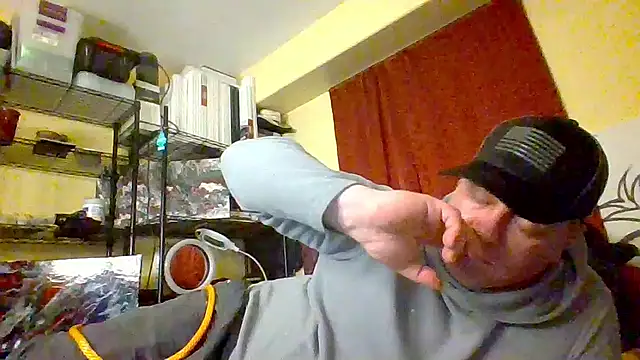 Mic Oxinner online show from 10-29-25, 12:51