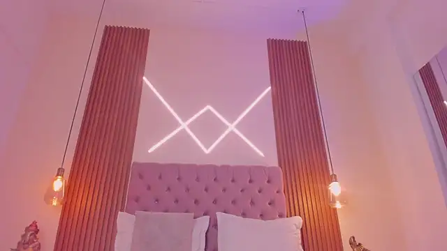 Sophia turneer online show from 04-05-26, 08:00