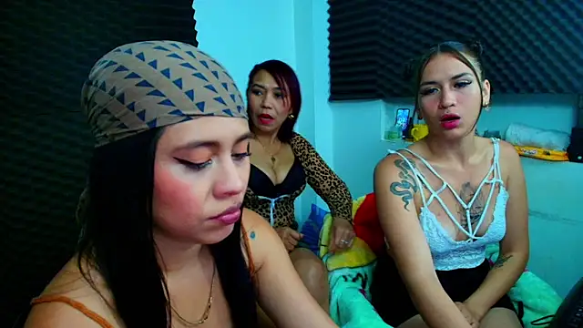 Snapshot of dannamomcerrat chatting on 01-21-25, 12:25 dannamomcerrat online show from 01-21-25, 12:25