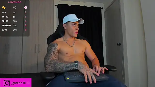 Snapshot of _joansoto chatting on 03-13-25, 01:40 joansoto online show from 03-13-25, 01:40