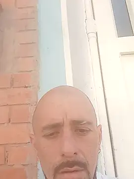 Snapshot of fire_menxxx001 chatting on 12-15-25, 04:11 fire menxxx001 online show from 12-15-25, 04:11