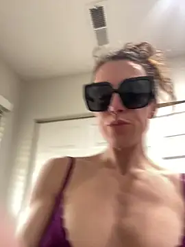 mrs  unknown online show from 03-25-26, 03:07