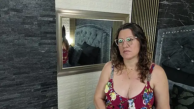 charlotte  G online show from 05-22-26, 11:27