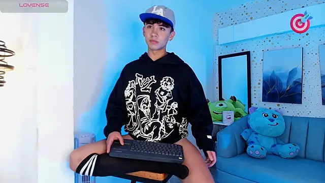 Niico Cruz online show from 02-28-25, 04:54