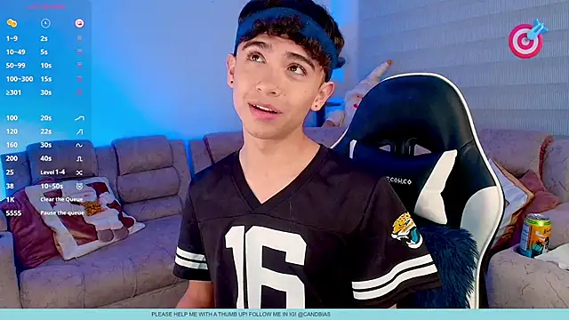 Niico Cruz online show from 12-17-25, 10:49