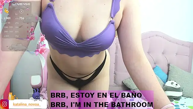 Katalina novoa online show from 10-22-25, 02:12