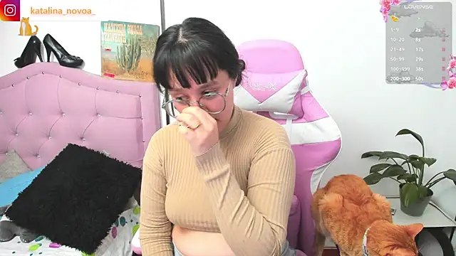 Katalina novoa online show from 05-22-26, 02:51