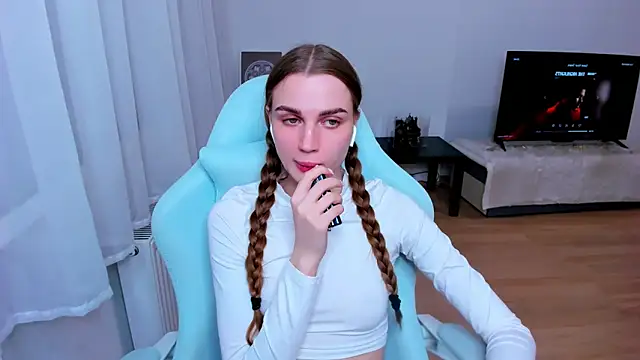 StellaLawless online show from 02-28-25, 10:50