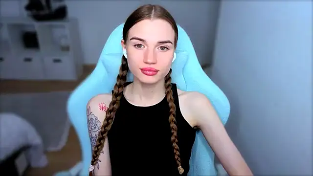 StellaLawless online show from 10-03-25, 08:28