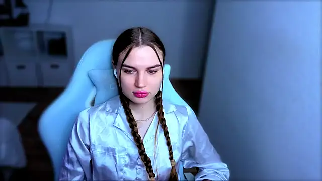 StellaLawless online show from 11-14-25, 08:51