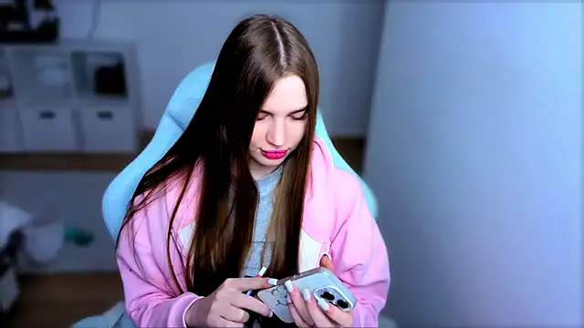 StellaLawless online show from 11-15-25, 07:21