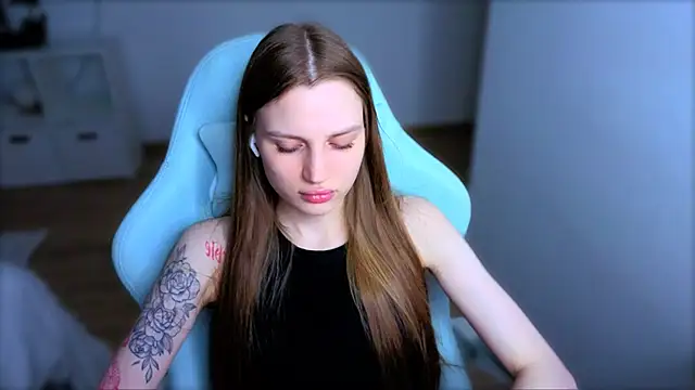 StellaLawless online show from 04-05-26, 10:40