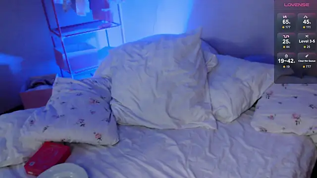 KatieMelone online show from 10-30-25, 02:13