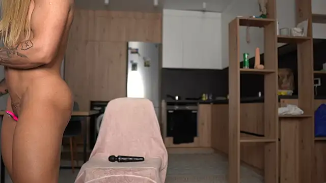 Snapshot of Nikita_Karma chatting on 10-13-25, 03:45 Nikita Karma online show from 10-13-25, 03:45