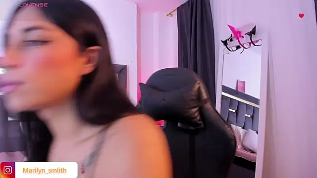 Snapshot of MarilynSmIith chatting on 11-15-25, 12:56 MarilynSmIith online show from 11-15-25, 12:56