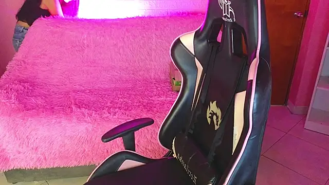 keity moon online show from 04-18-26, 01:59