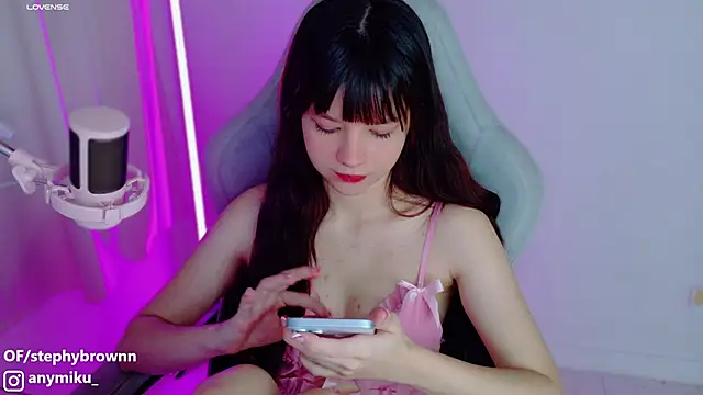 Snapshot of stephybrown chatting on 01-30-25, 11:24 stephybrown online show from 01-30-25, 11:24