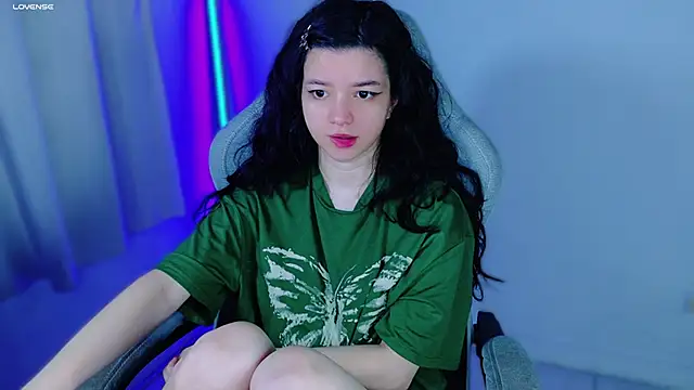 Snapshot of stephybrown chatting on 10-31-25, 12:11 stephybrown online show from 10-31-25, 12:11