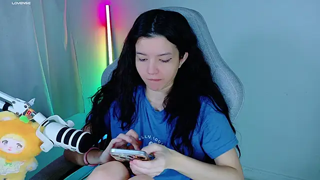 Snapshot of stephybrown chatting on 11-17-25, 11:21 stephybrown online show from 11-17-25, 11:21