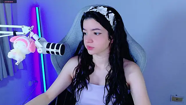 Snapshot of stephybrown chatting on 11-30-25, 10:25 stephybrown online show from 11-30-25, 10:25