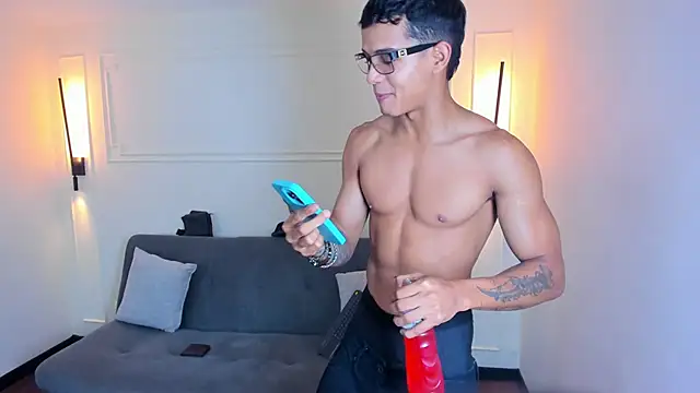 Paradise boy s online show from 09-17-25, 11:17