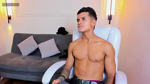 Paradise boy s online show from 11-20-25, 09:03