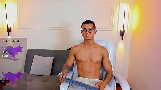 Paradise boy s online show from 02-25-26, 06:50