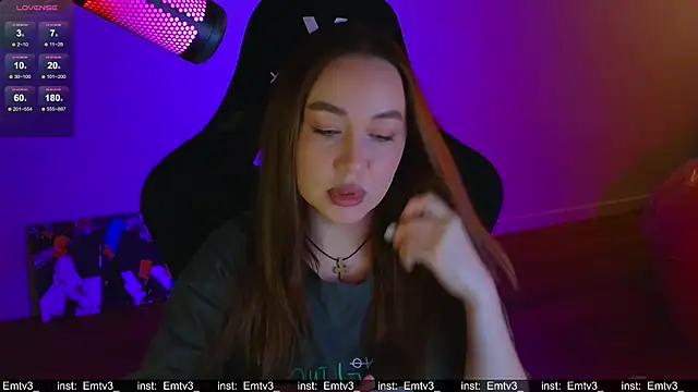 Emili1- online show from 04-10-26, 10:42