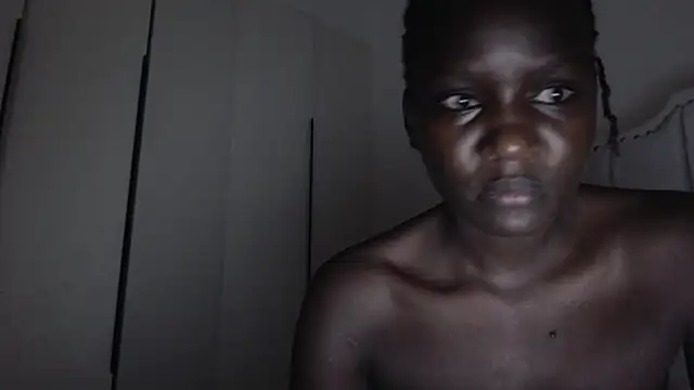 Snapshot of ebony_villiet chatting on 05-26-26, 11:34 ebony villiet online show from 05-26-26, 11:34